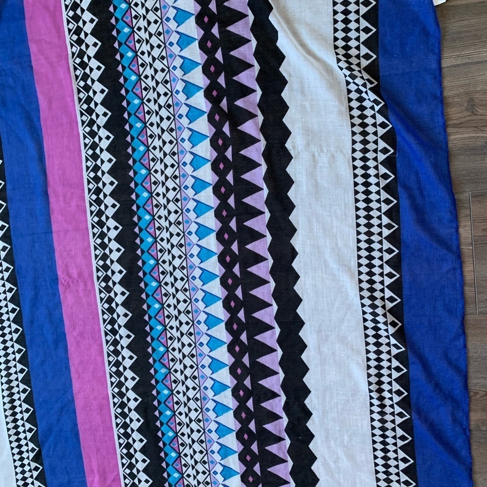 Scarf - Picture 4 of 8
